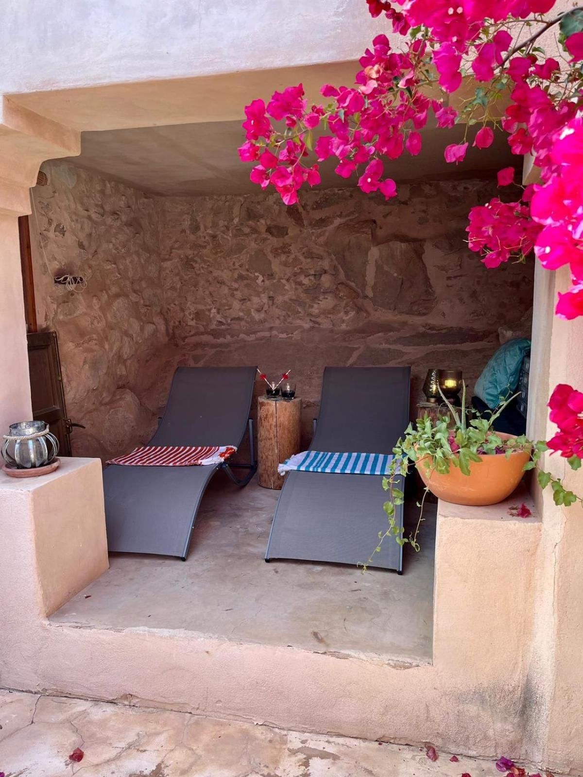 Casa Con Vistas Al Mar Y Patio De Buganvillas Aigues Luaran gambar
